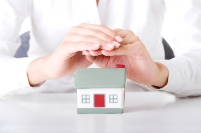 Apartman, toplu konut, residance, iş merkezi gibi insanların topluca yaşadığı ve iş yaptığı yerlere; temizlik hizmeti, binadaki teknik bakım onarım güvenlik gibi hizmetlerin profesyonel bir yönetim çatısı altında toplanmasıdır.